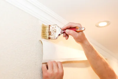 Pose de papier peint à Bouville — revêtements muraux et toiles de verre